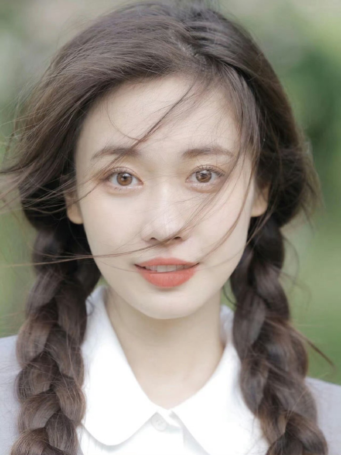 坚如磐石 封面